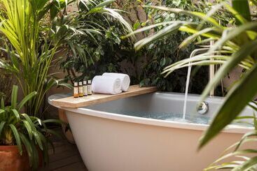 Alexandra Barcelona Hotel, Curio Collection By Hilton