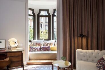 Alexandra Barcelona Hotel, Curio Collection By Hilton