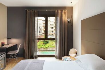 Alexandra Barcelona Hotel, Curio Collection By Hilton
