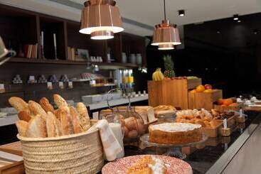 Alexandra Barcelona Hotel, Curio Collection By Hilton