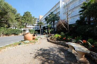 Azuline Hotel Bergantin