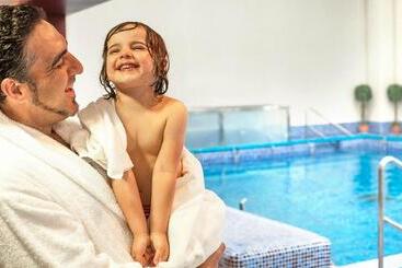 هتل Balneario De Cofrentes