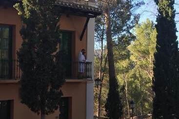 هتل Balneario De Cofrentes