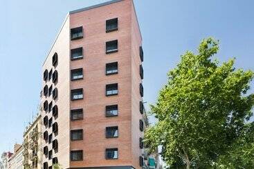 هتل Brick Barcelona