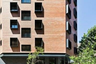 هتل Brick Barcelona