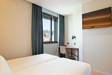 هتل Brick Barcelona