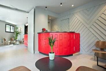 هتل Brick Barcelona