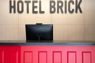 هتل Brick Barcelona