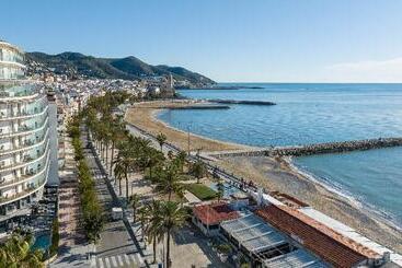 هتل Calipolis