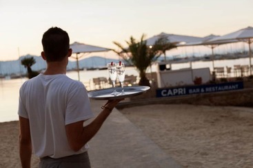 هتل Capri