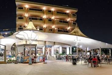 Caprici Beach Hotel & Spa