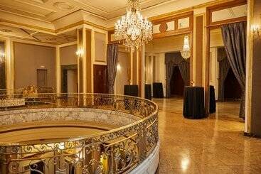 هتل El Avenida Palace