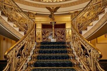 هتل El Avenida Palace