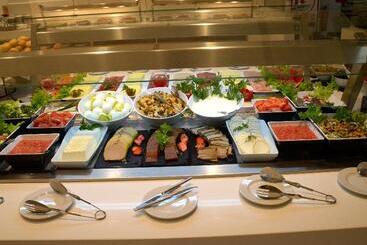Els Pins Resort & Spa   Emar Hotels