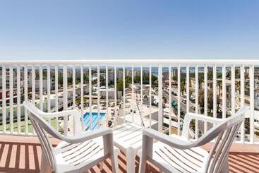 هتل Globales Condes De Alcudia