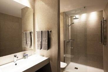 هتل Hg City Suites Barcelona