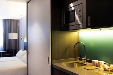هتل Hg City Suites Barcelona