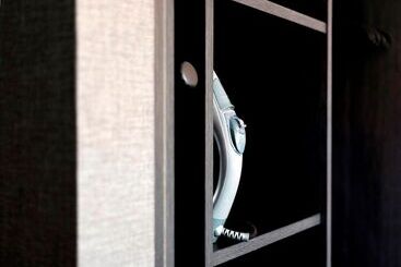 هتل Hg City Suites Barcelona