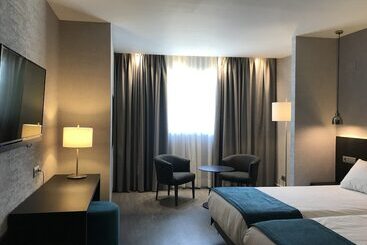 هتل Hg City Suites Barcelona
