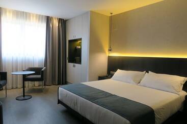 هتل Hg City Suites Barcelona
