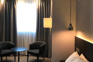 هتل Hg City Suites Barcelona