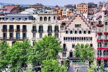 هتل Hg City Suites Barcelona