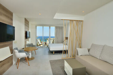 هتل Innside By Meliá Calviá Beach
