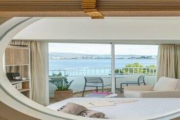 هتل Innside Ibiza Beach