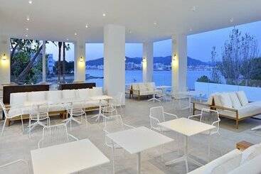 هتل Innside Ibiza Beach