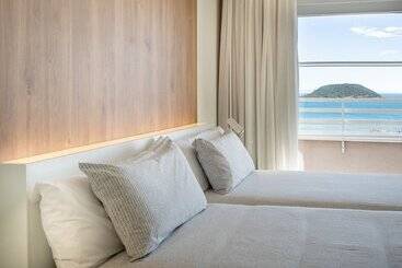 ホテル Innside by Meliá Wave Calviá
