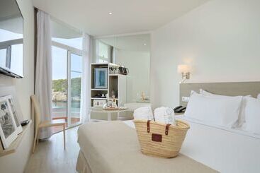 هتل Meliá Cala Galdana