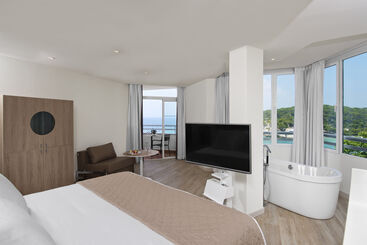 هتل Meliá Cala Galdana