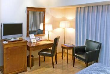 هتل Melia Plaza Valencia