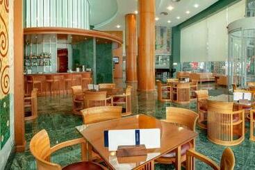 هتل Melia Plaza Valencia