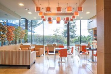 هتل Restaurante El Valles 4 Estrellas