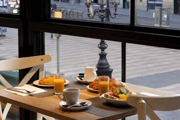 هتل Royal Ramblas