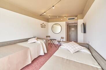 هتل tent Playa De Palma