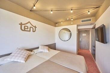 בית מלון כפרי tent Playa De Palma