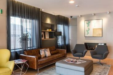 هتل Up Rooms Vic