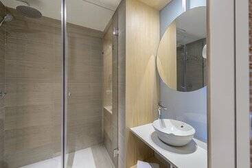 هتل Vibra Cala Tarida 3* Sup