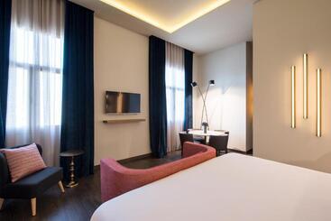 Hotel Vincci Mae