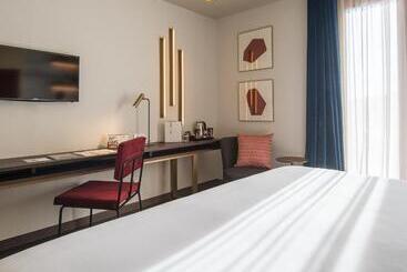Hotel Vincci Mae