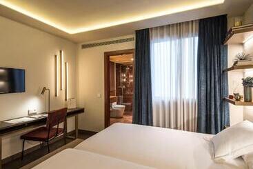 Hotel Vincci Mae