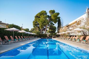 Ivory Playa Sports & Spa