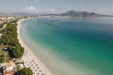 Ivory Playa Sports & Spa