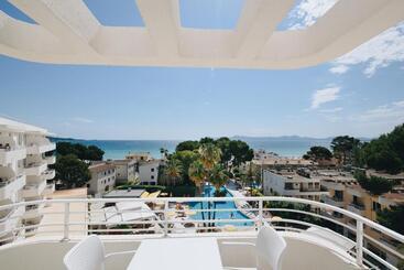 Ivory Playa Sports & Spa