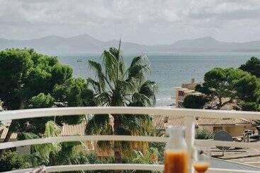 Ivory Playa Sports & Spa