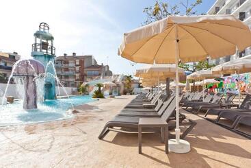 Отель Fergus Club Pineda Splash