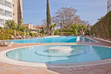 Отель Fergus Club Pineda Splash