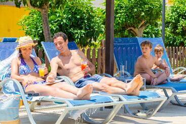 Royal Son Bou Family Club